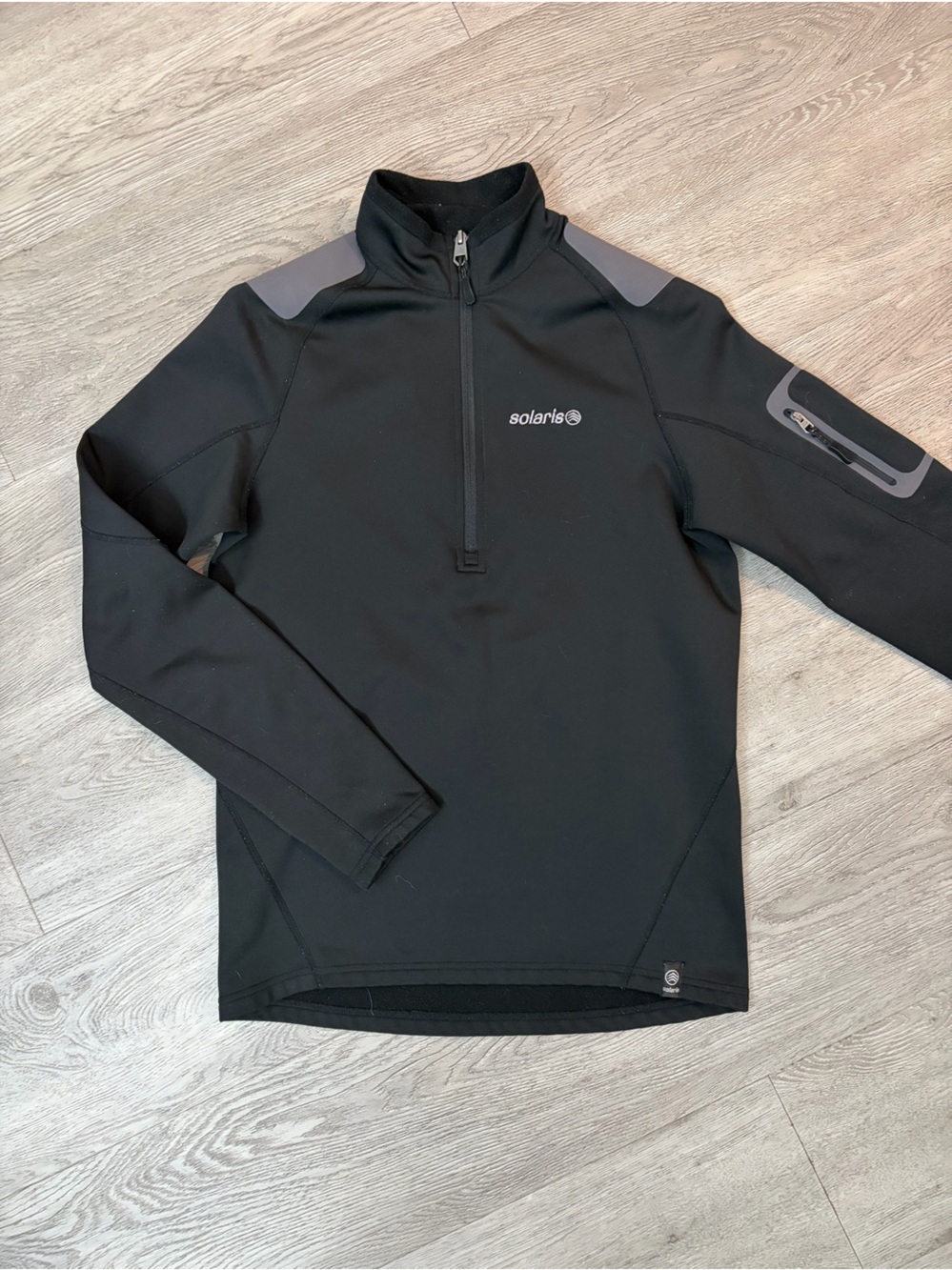 Solaris Black 3/4 zip Pullover size small